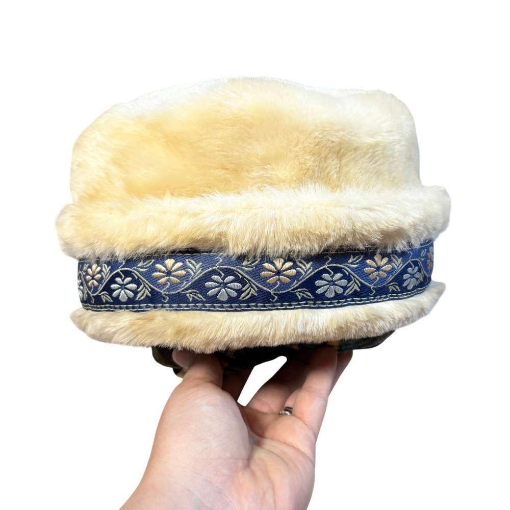 Polar Mitts Faux Fur Cossack Hat‎ Cream Blue Floral Embroidered Trim Size Medium